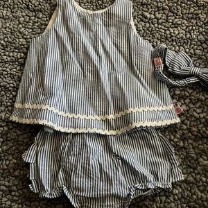 Ruffle Butts 6-12 months blue/white seersucker open back top bloomers, hair bow